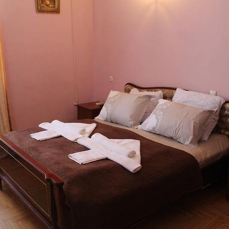 21 На Удачу Hotel รุสตาวี ภายนอก รูปภาพ